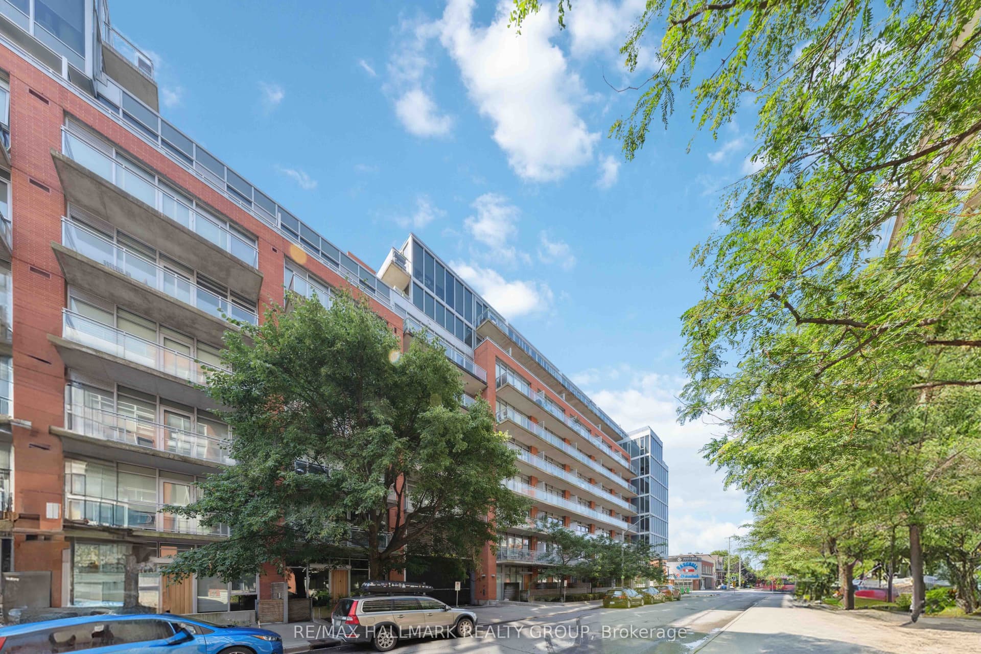 McLeod Street 313, Ottawa Centre, ON K2P 1A9