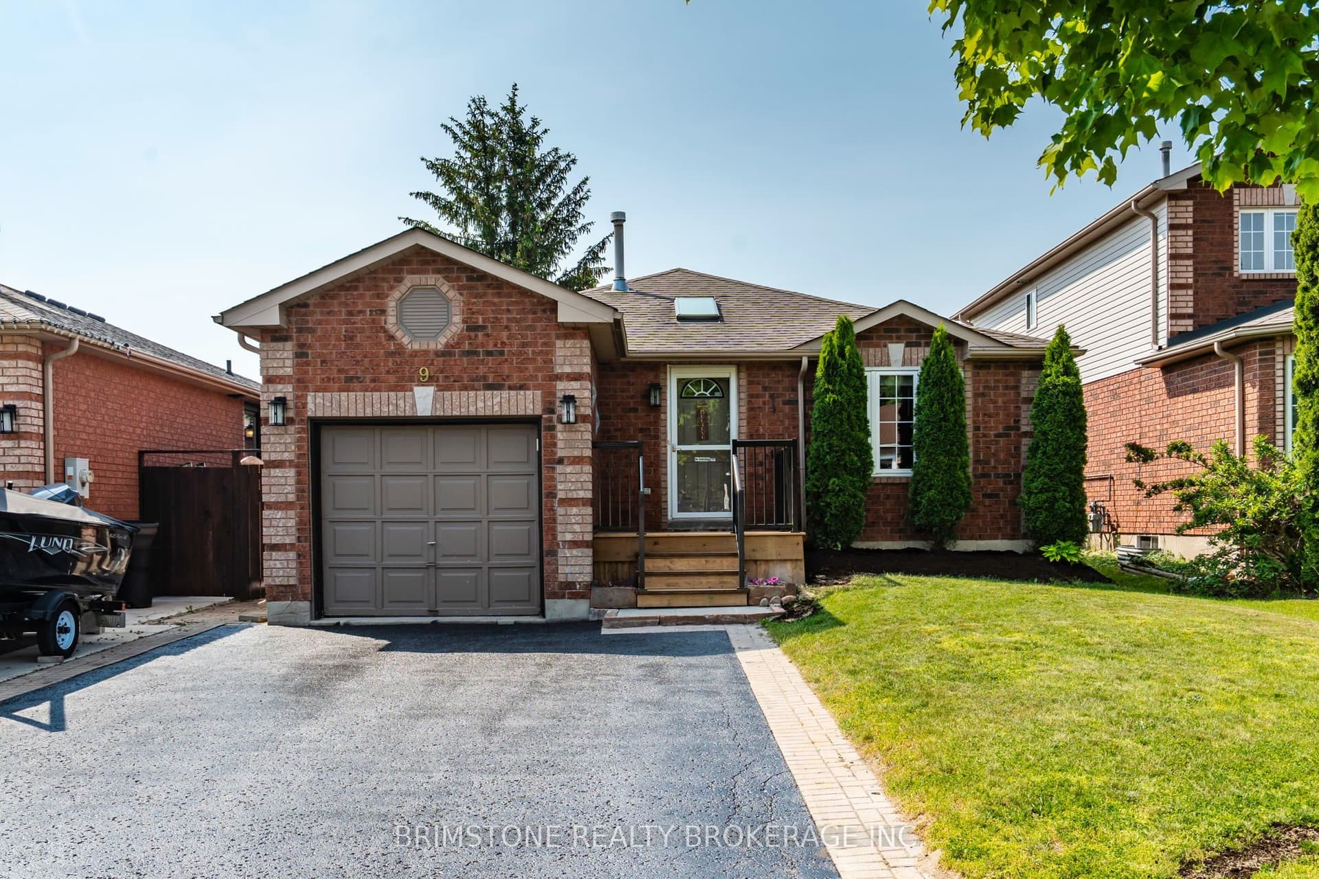 Holly Meadow Road, Barrie, ON L4N 8S1