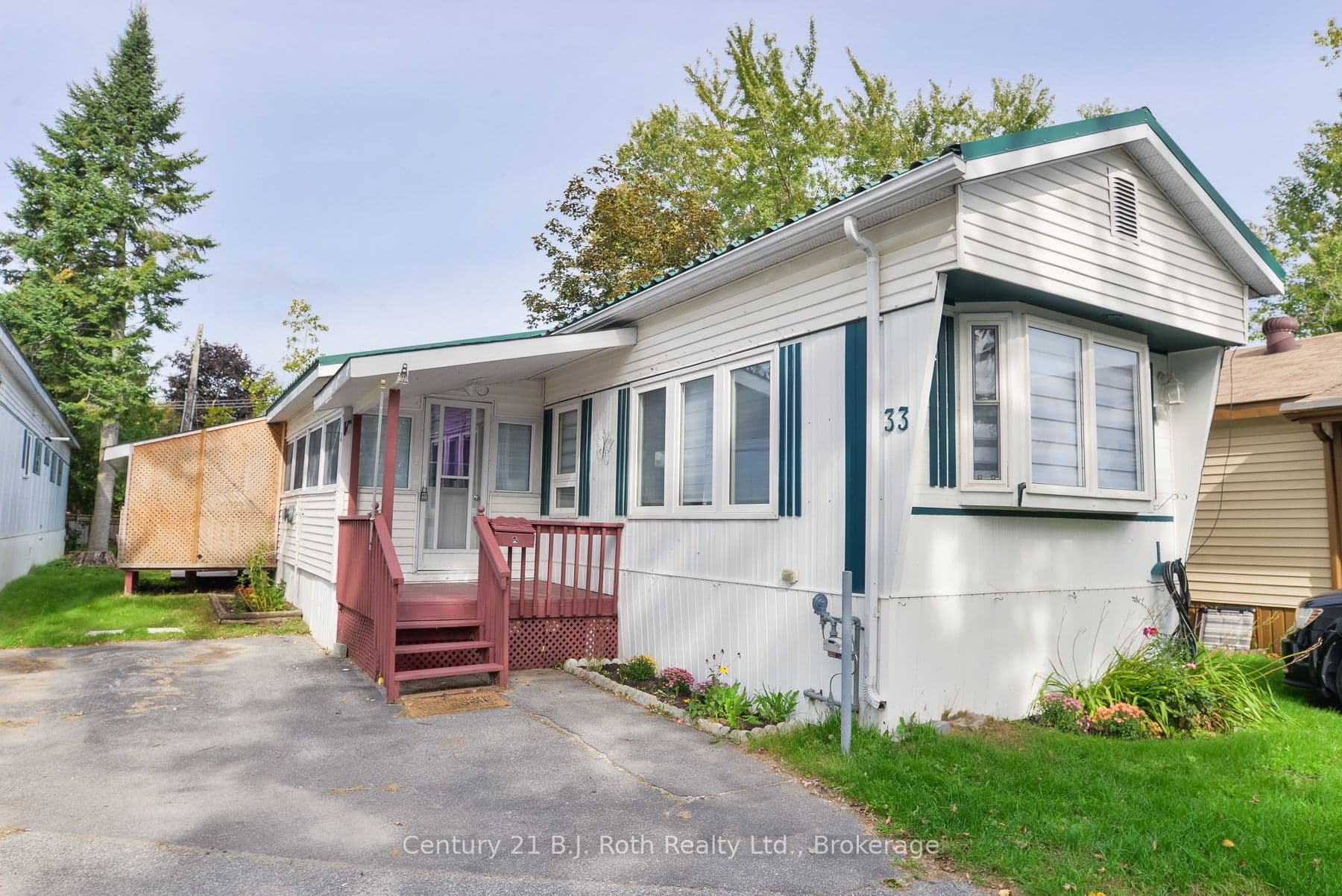West Street S 33, Orillia, ON L3V 6L8