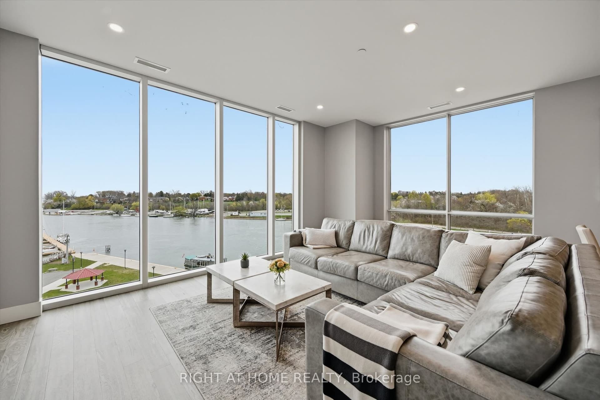 Lakeport Road 502, St. Catharines, ON L2N 4P6