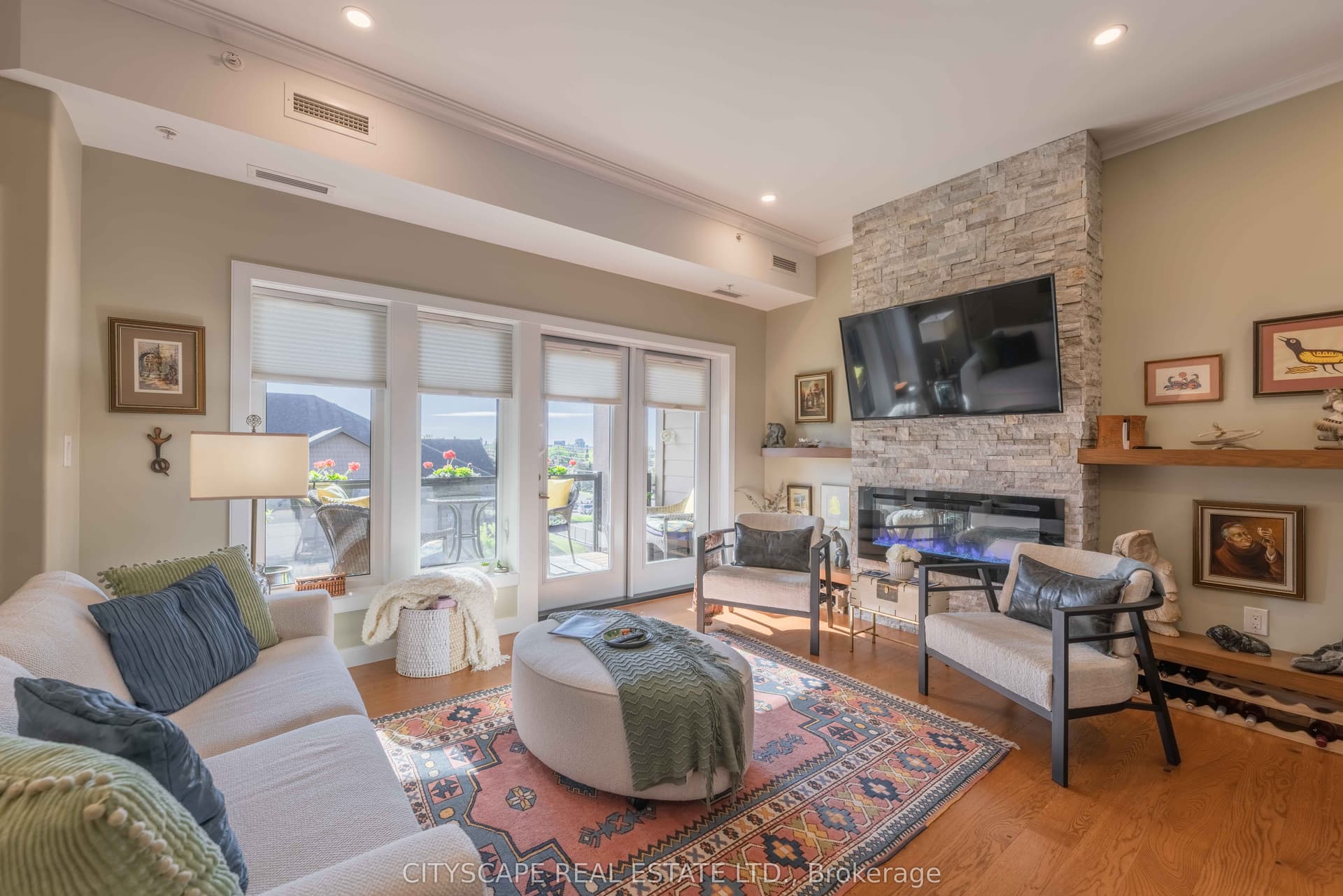 Oasis Lane 112, Thunder Bay, ON P7B 0C2