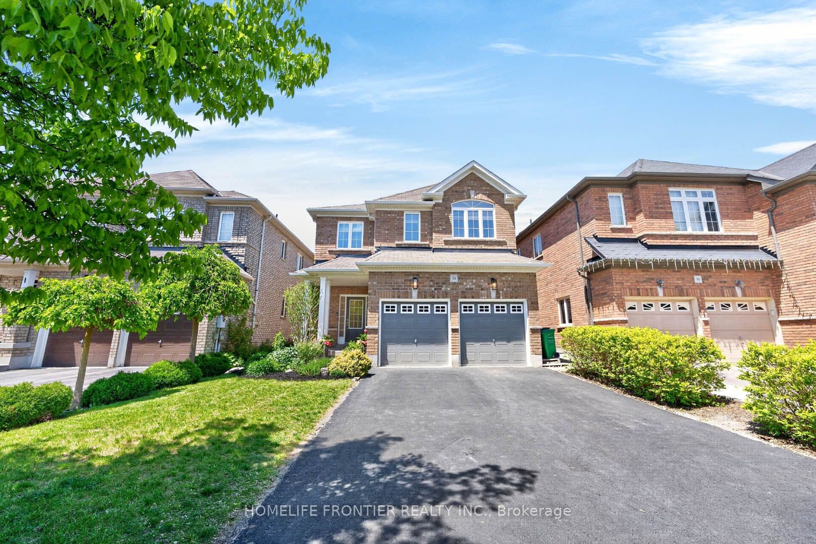 Templeton Court, Brampton, ON L6P 3B2