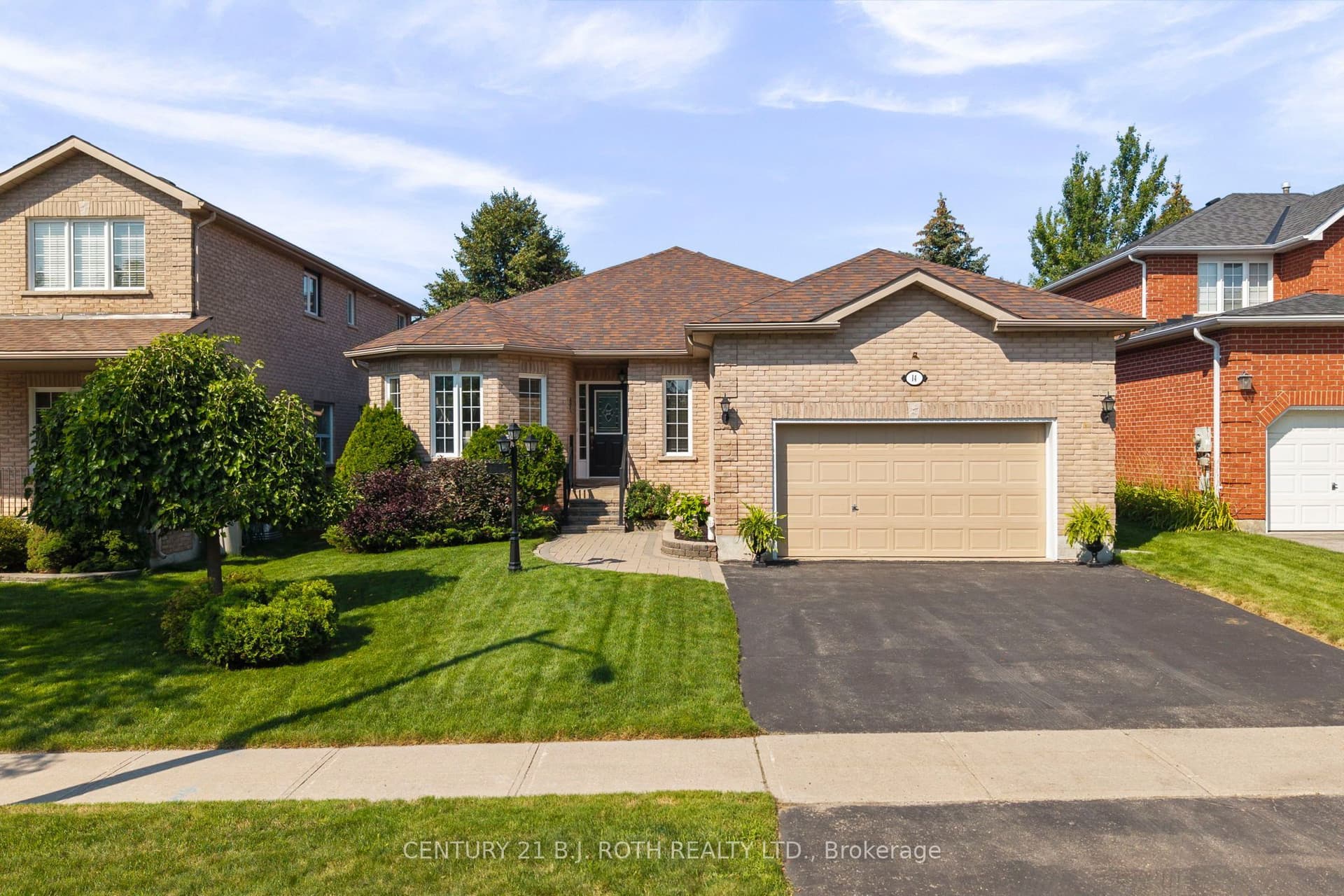 Prince George Crescent, Barrie, ON L4N 0K8