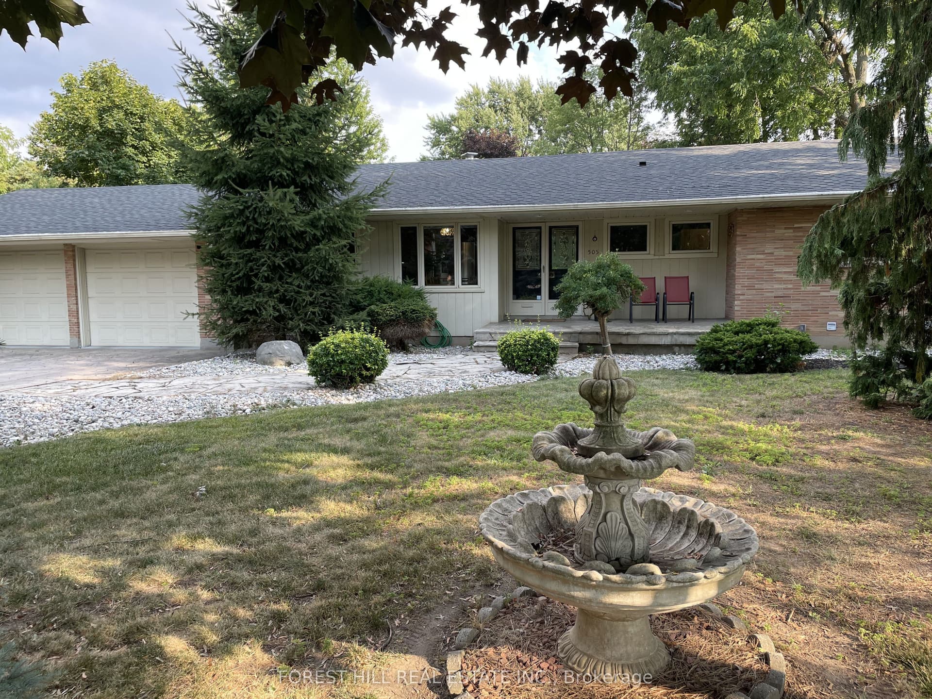 Fanshawe Park Road E, London North, ON N5X 1K7