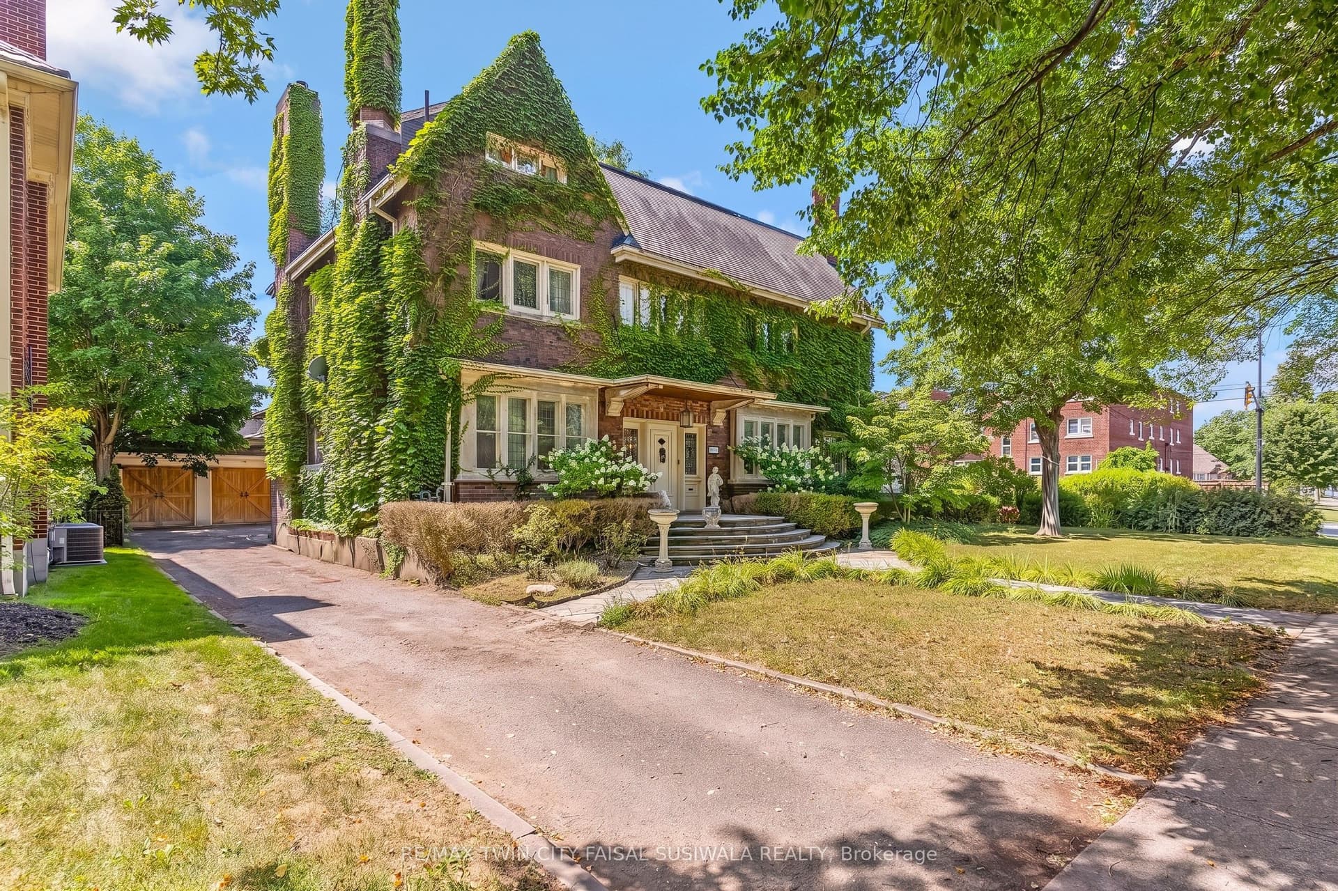 Dufferin Avenue, Brantford, ON N3T 4R1