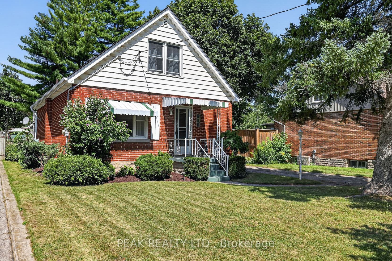 Belleview Avenue, Kitchener, ON N2B 1G5