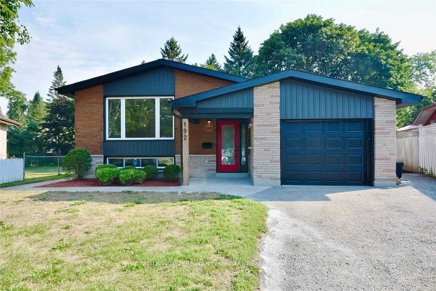 Wellington Street E Lower, Barrie, ON L4M 2C8