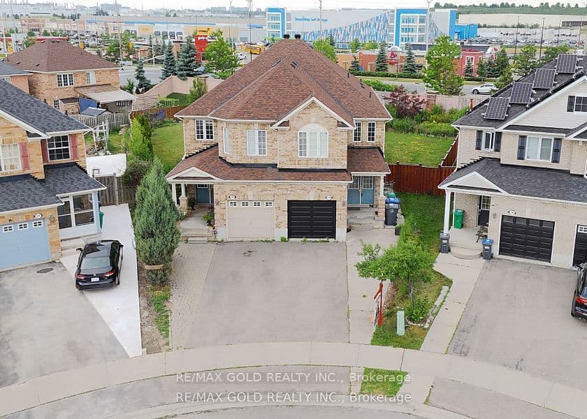 Jingle Crescent, Brampton, ON L6S 0B2