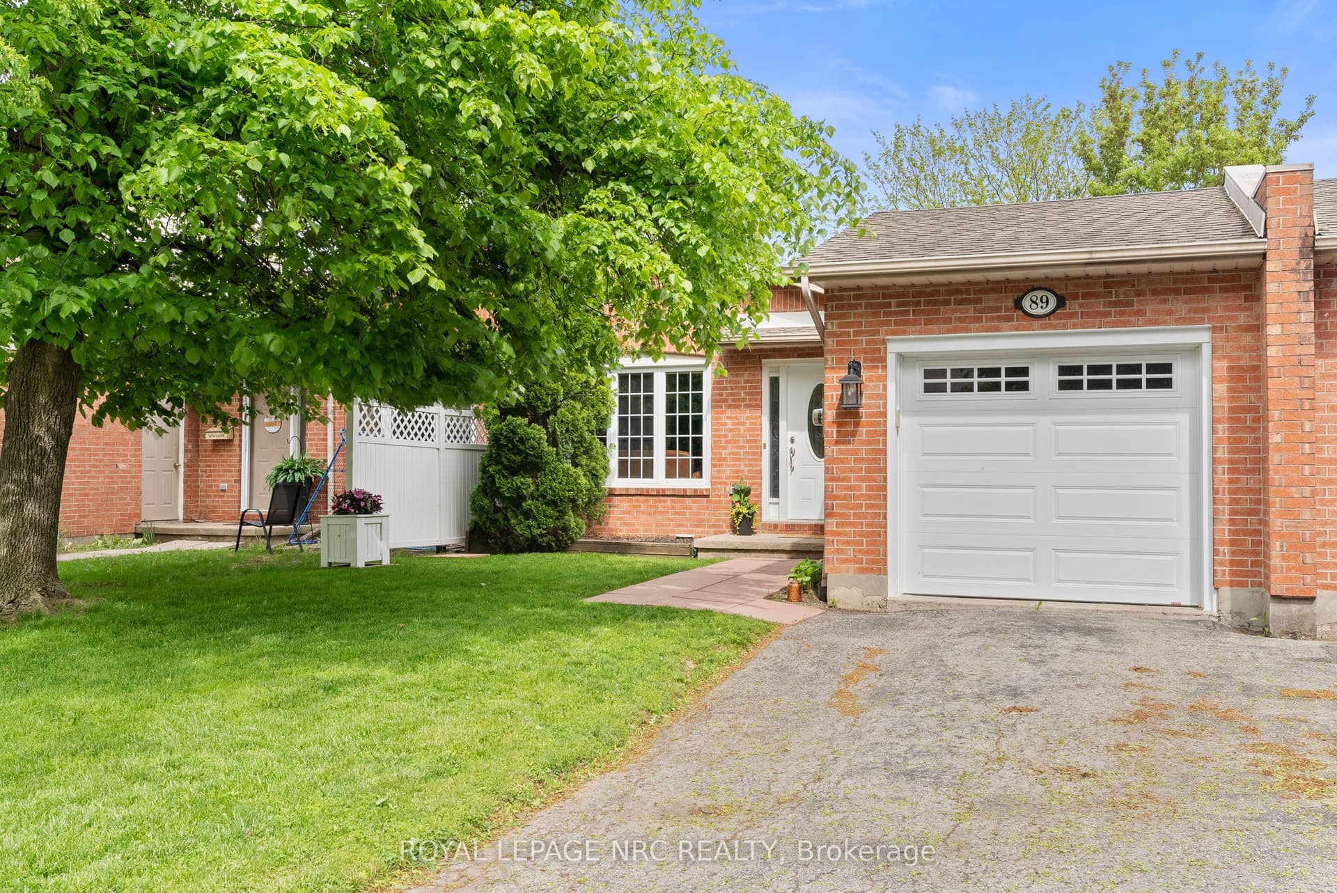 Stoney Brook Crescent, St. Catharines, ON L2S 3R8
