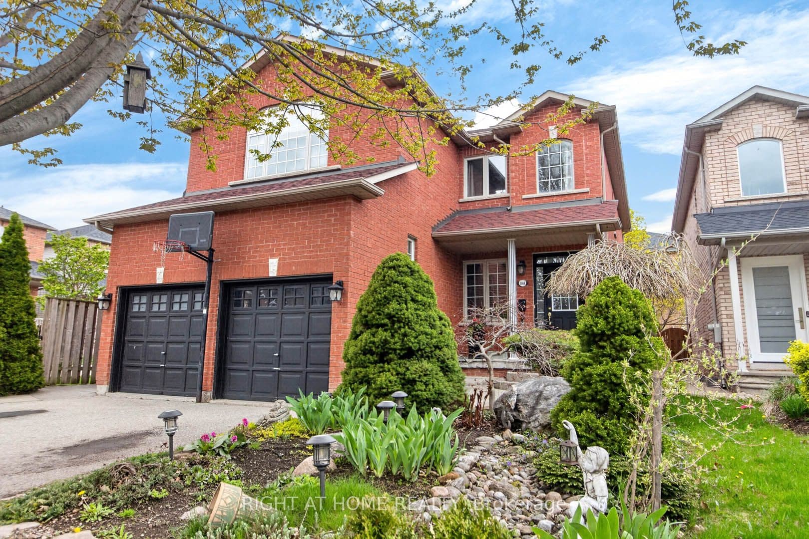 Rayshaw Crescent, Mississauga, ON L5M 2P2