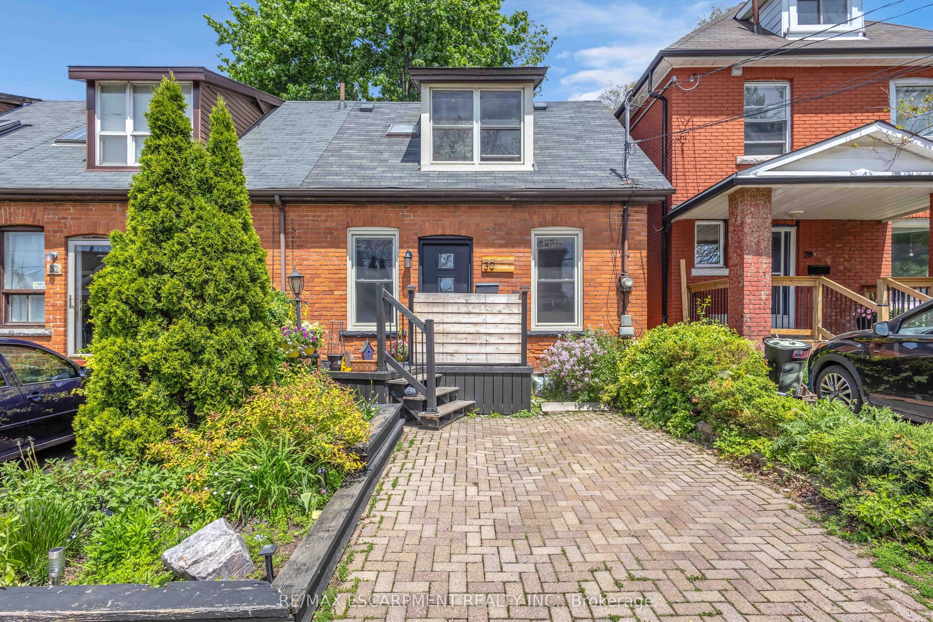 Sunset Avenue, Hamilton, ON L8R 1V6