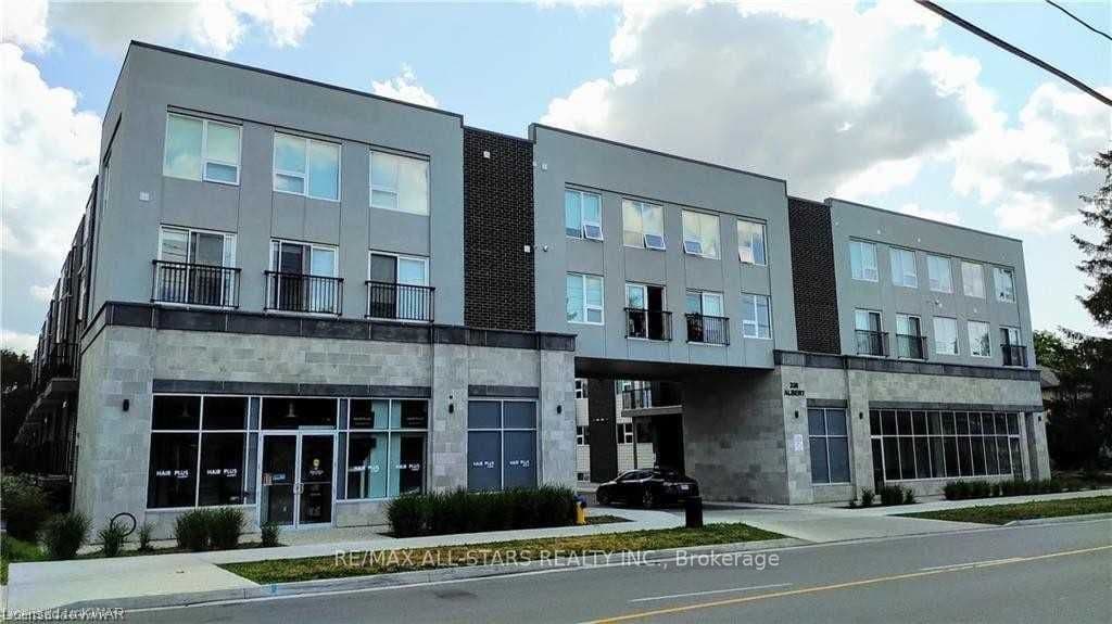 Albert Street 219, Waterloo, ON N2L 3T8