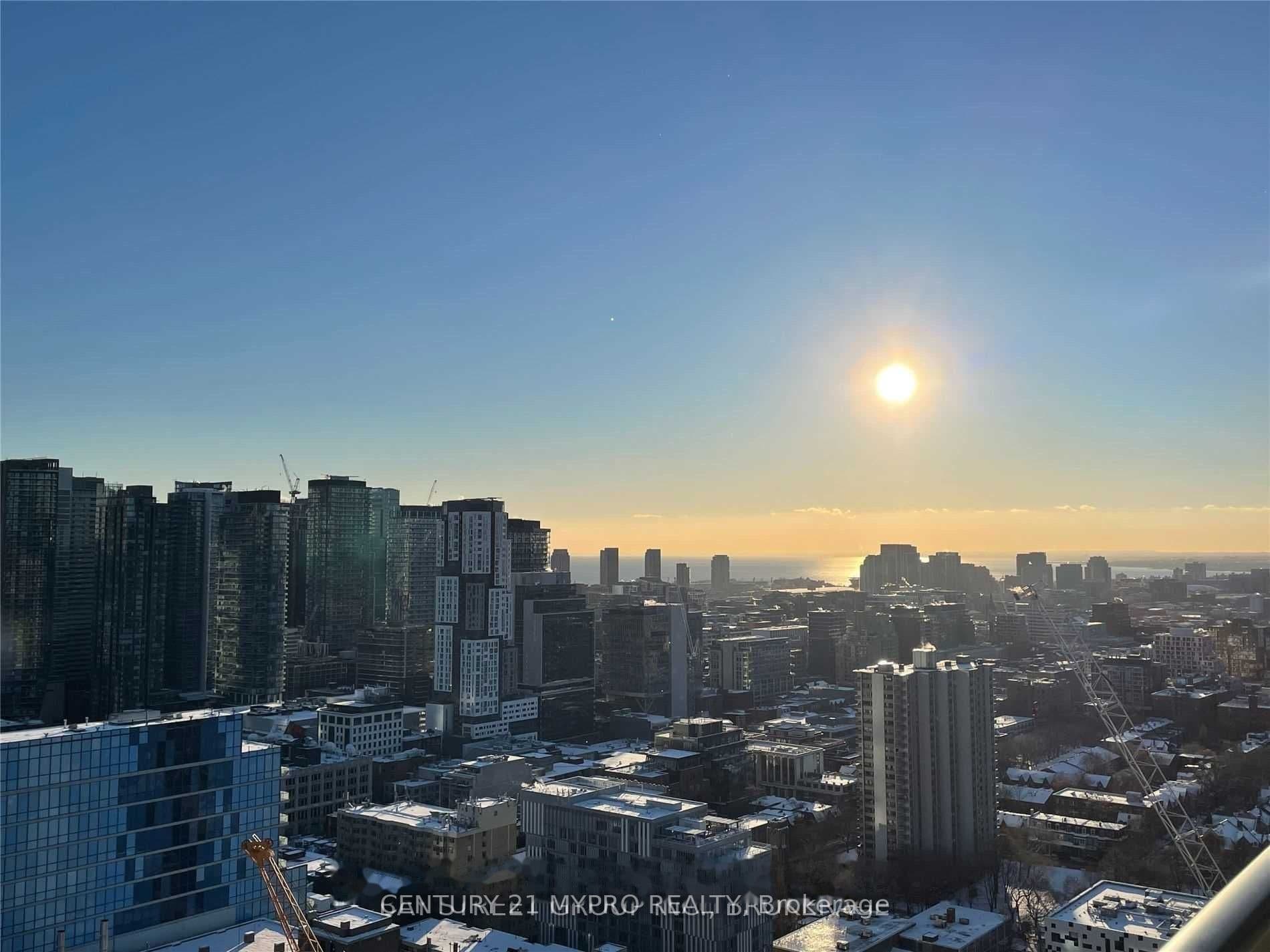 University Avenue 3505, Toronto, ON M5G 1S9