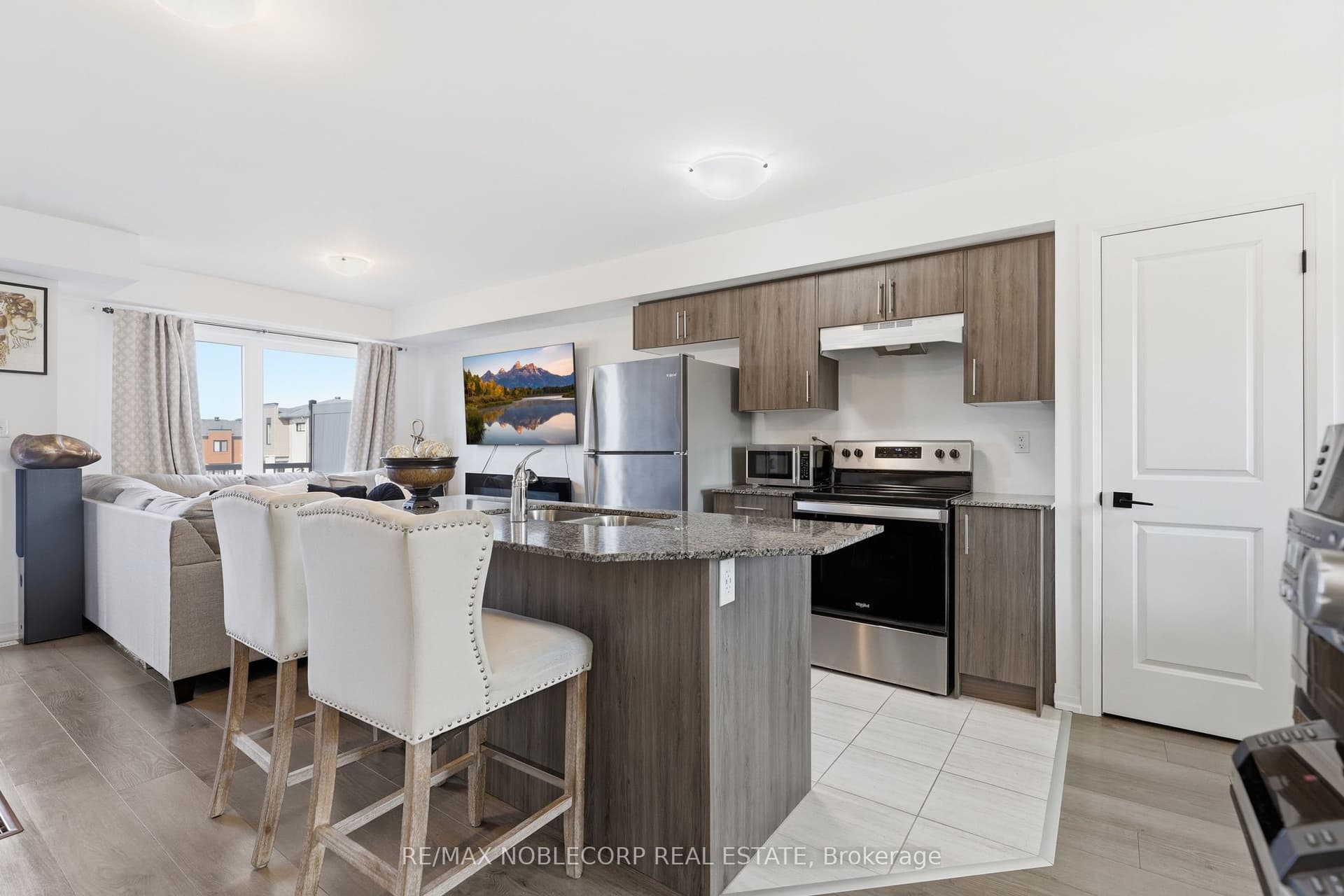 Fairlane Avenue, Barrie, ON L9J 0N1