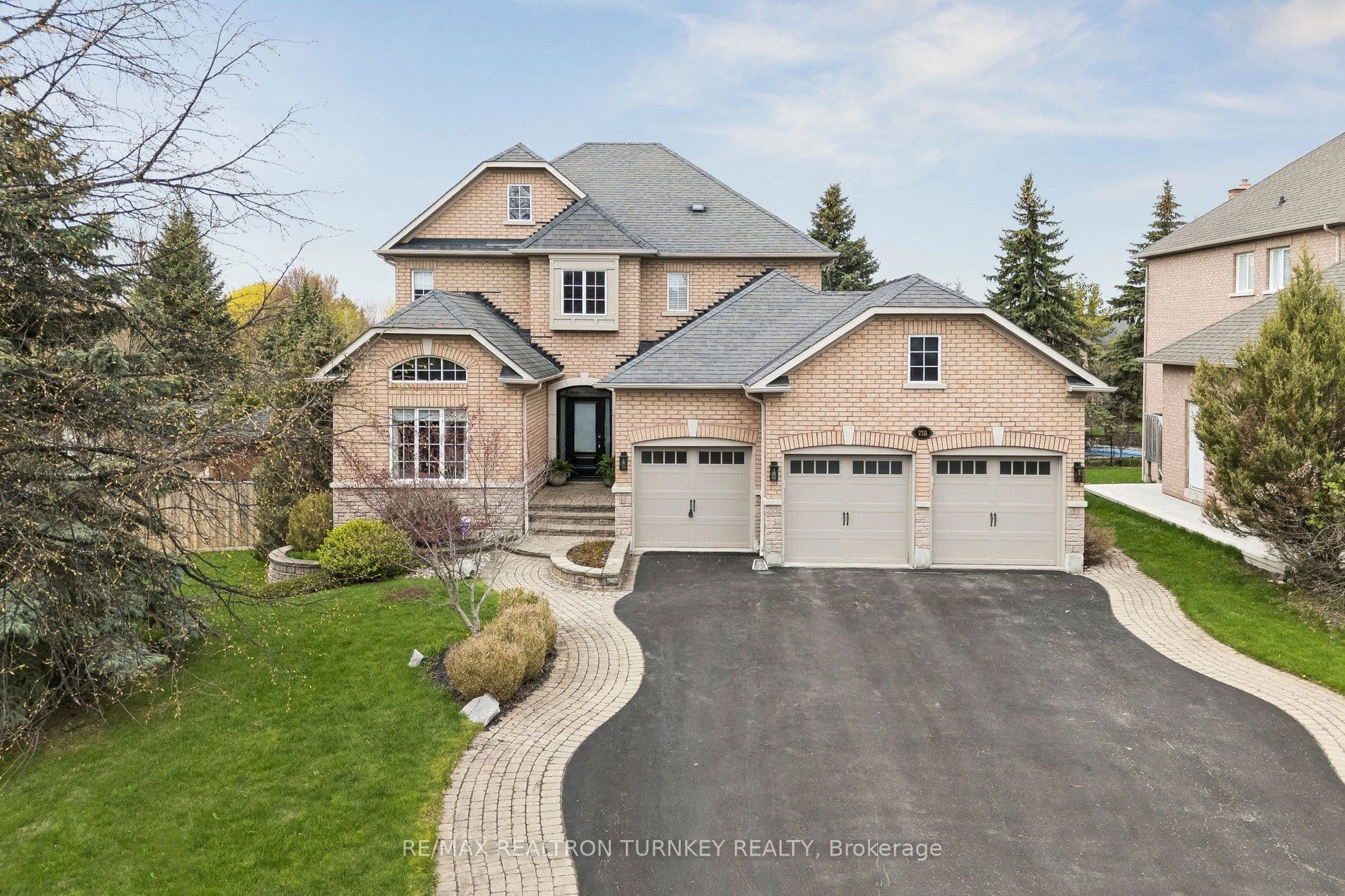 Quantra Crescent, Newmarket, ON L3X 1M9