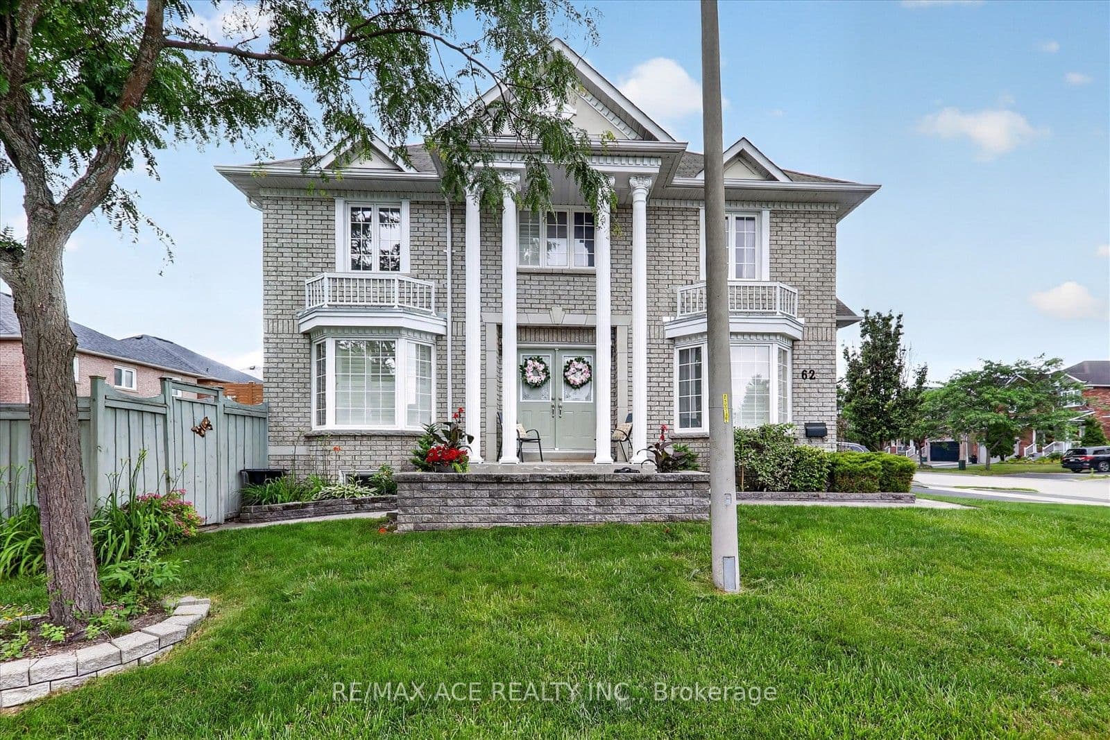 Dent Street, Ajax, ON L1T 4Z5