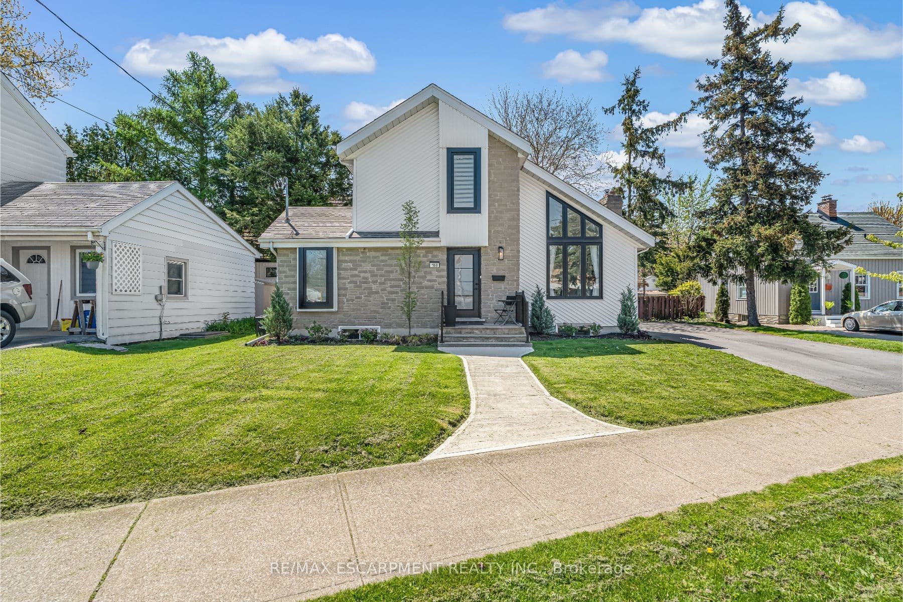Carlton Street, St. Catharines, ON L2R 1S2
