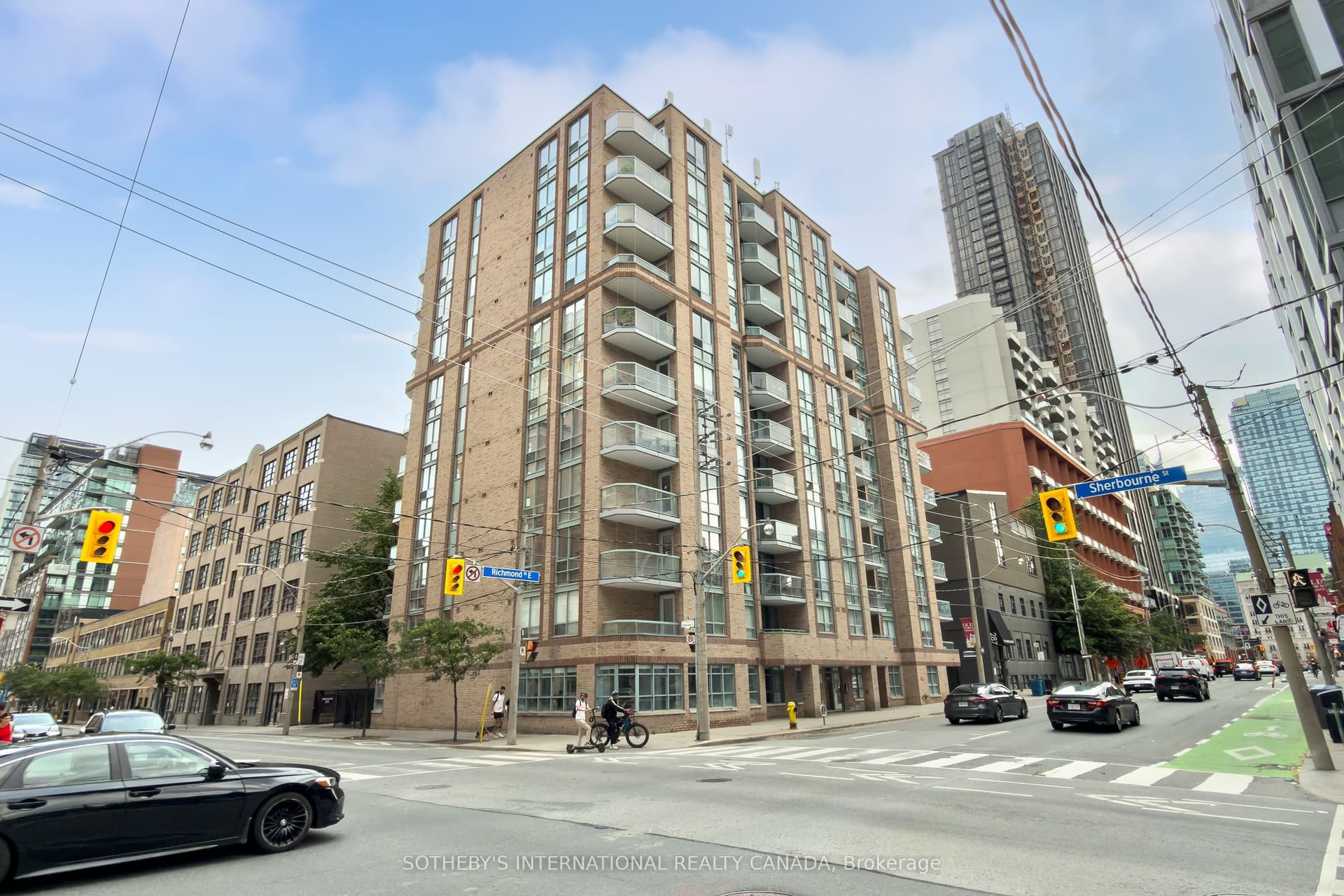 Richmond Street 408, Toronto, ON M5A 4S8