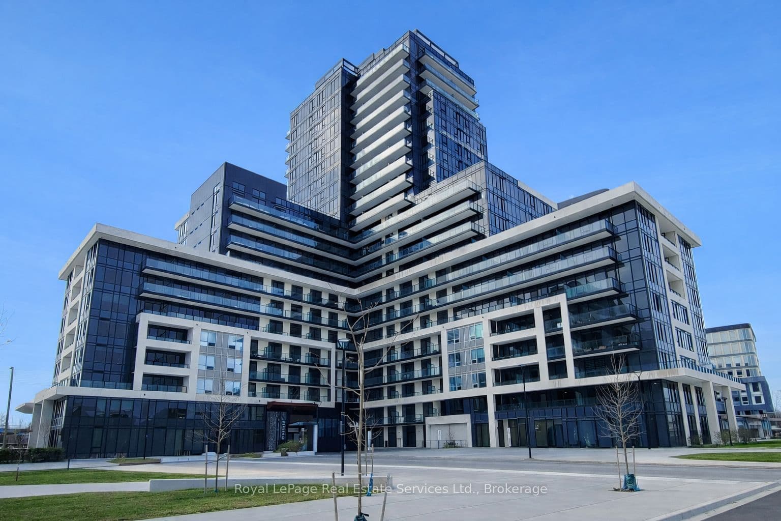 William Coltson Avenue 2007, Oakville, ON L6H 7X9