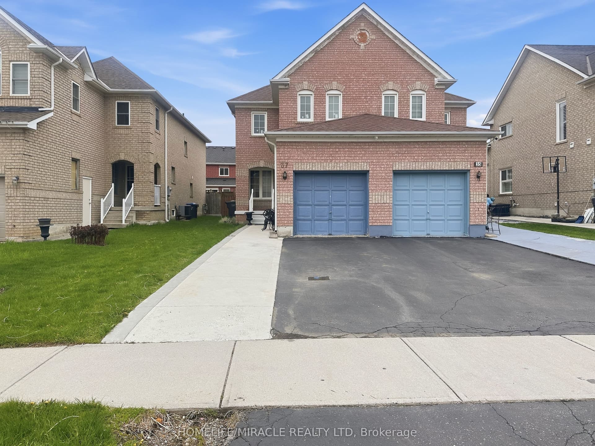 Prairie Rose Circle, Brampton, ON L6R 1R6