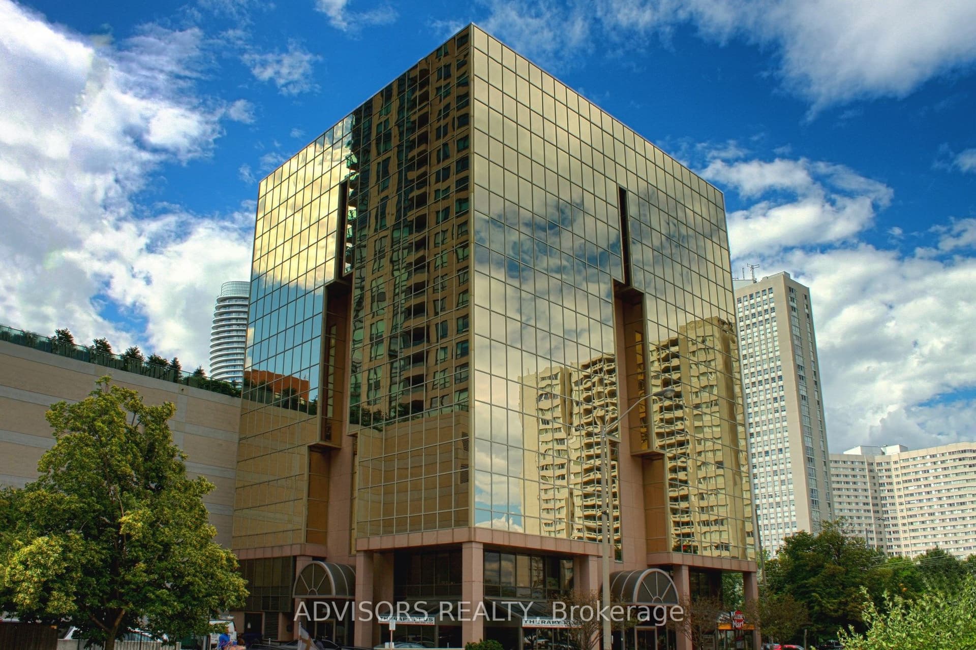 Hurontario Street 416B, Mississauga, ON L5B 3C4