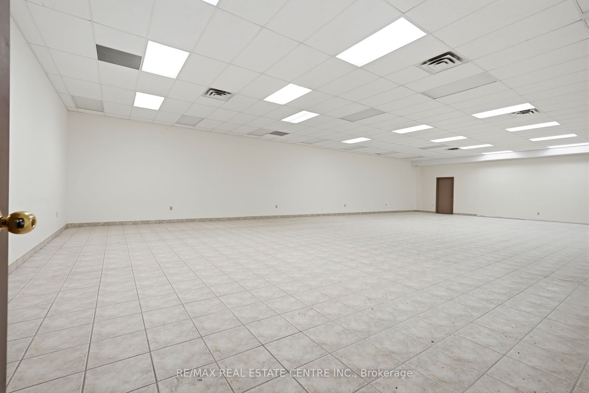 Wyndham Street N B3, Guelph, ON N1H 4E4
