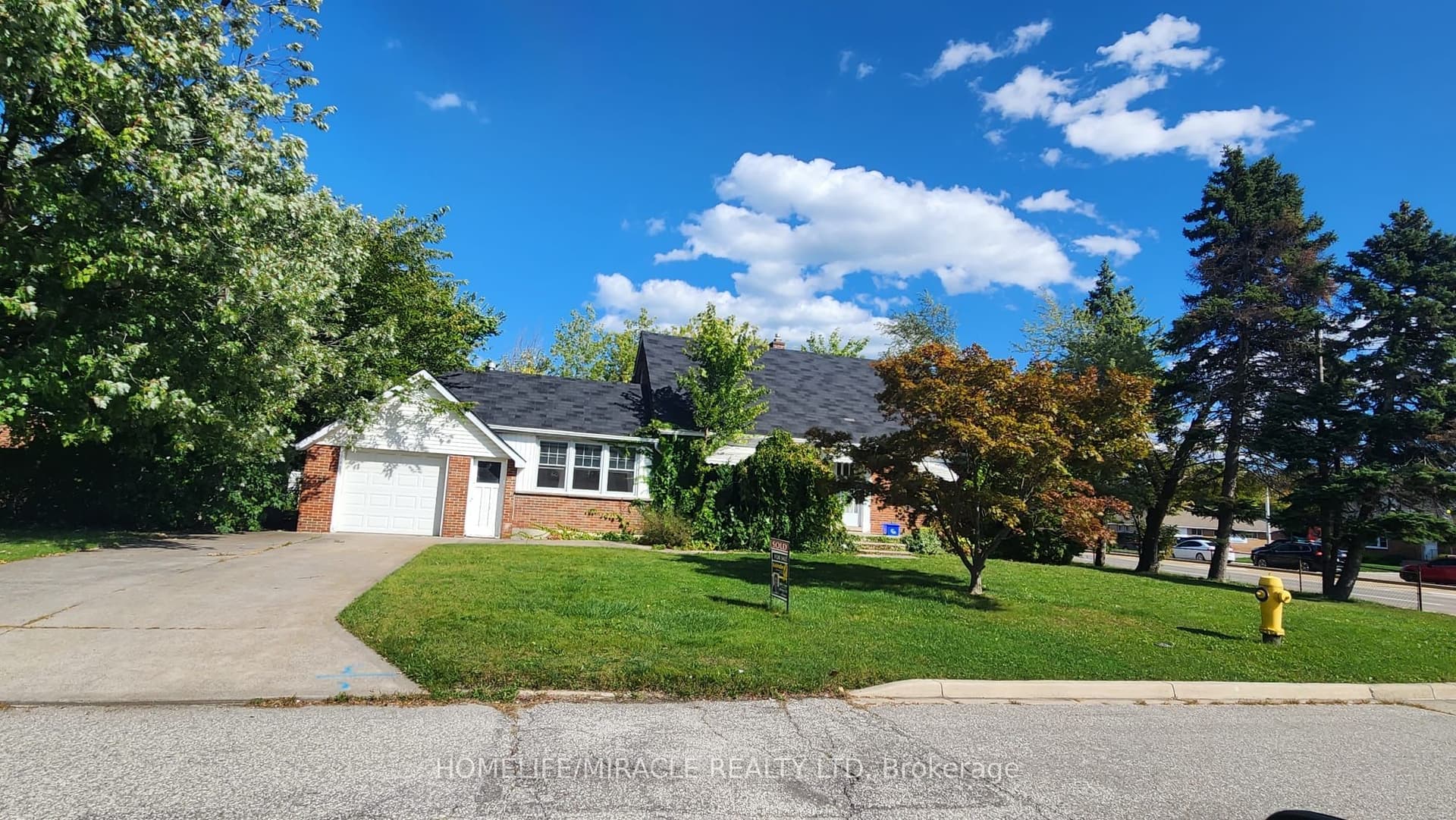 Matthew Brady Avenue, Windsor, ON N8S 3J6
