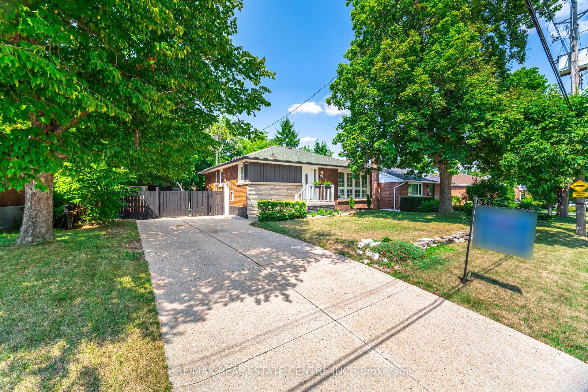 Terrace Drive, Hamilton, ON L9A 2Z1