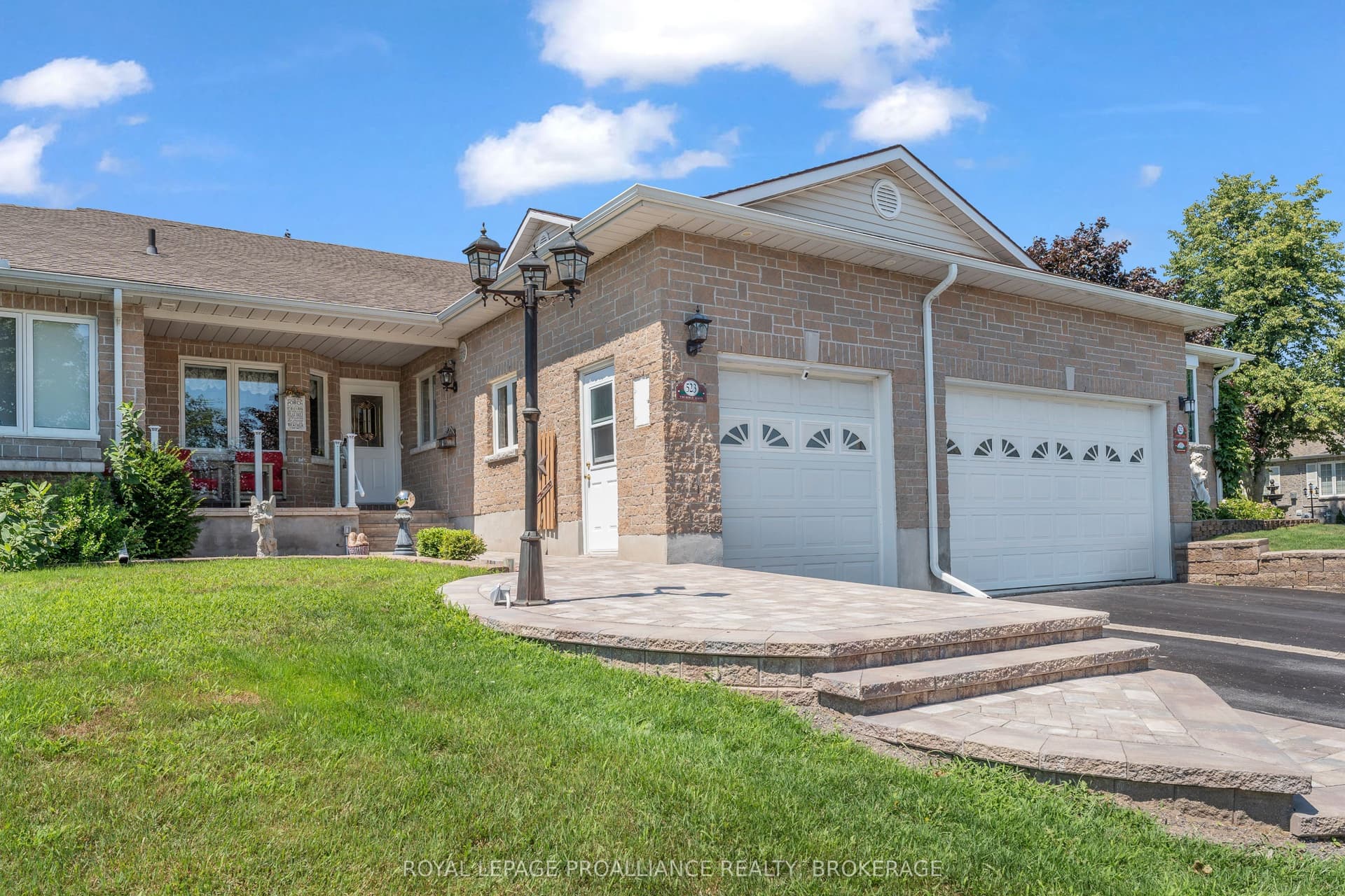 Trimble Gate, Kingston, ON K7M 8Z2