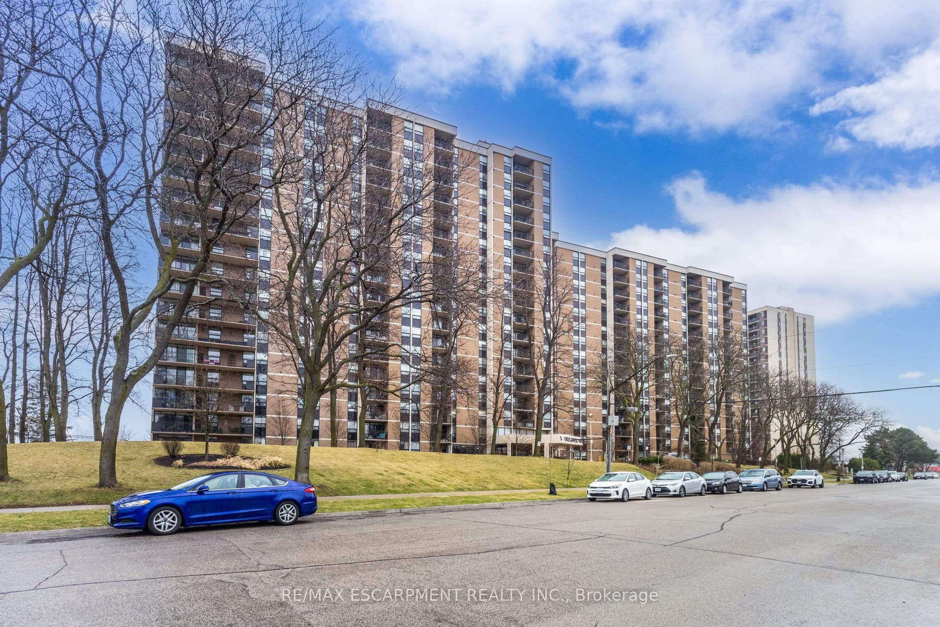 Green Road E 1701, Hamilton, ON L8E 3M5