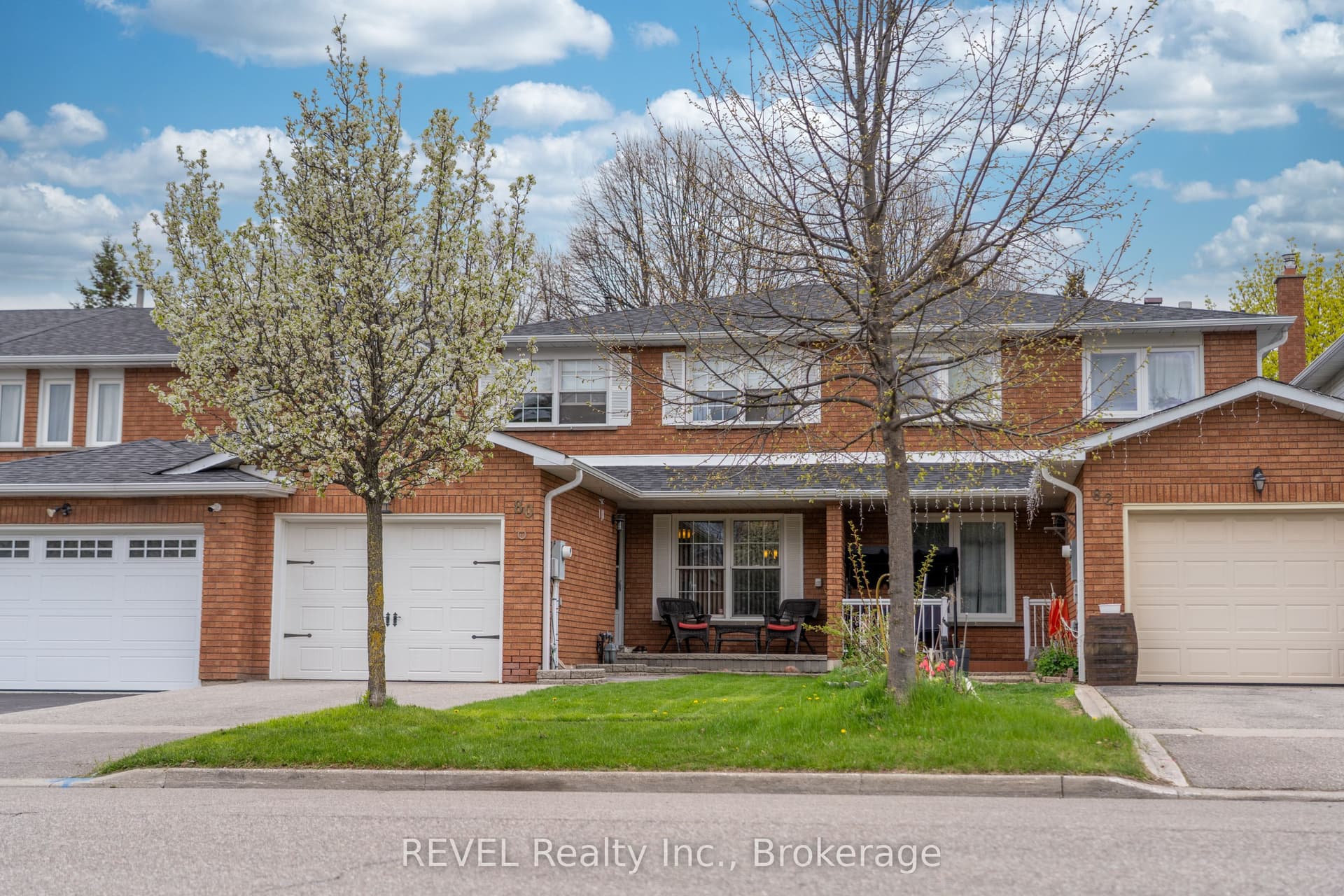 Dumfries Avenue, Brampton, ON L6Z 2X8