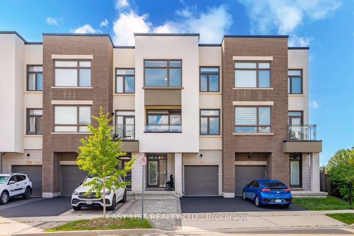 Fowley Drive, Oakville, ON L6H 0P3