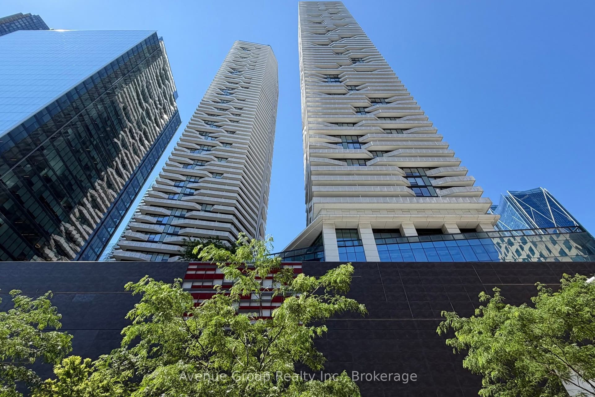 Harbour Street 1705, Toronto, ON M5J 0B5