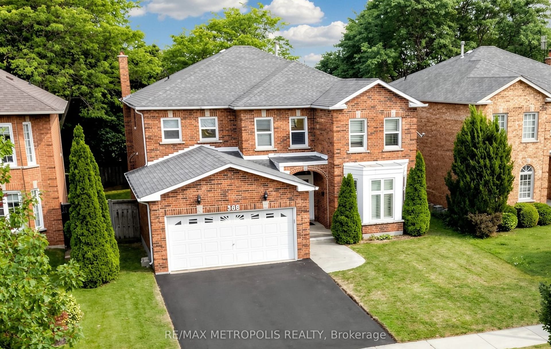 River Oaks Boulevard W, Oakville, ON L6H 5E7