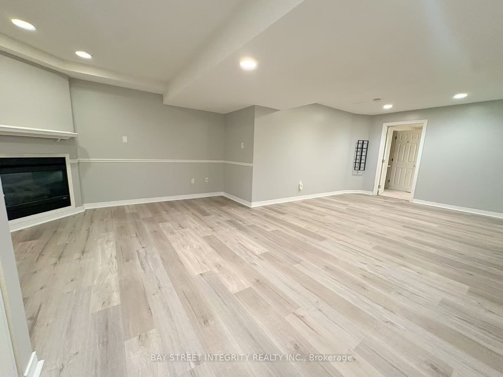River Glen Boulevard, Oakville, ON L6H 5X5