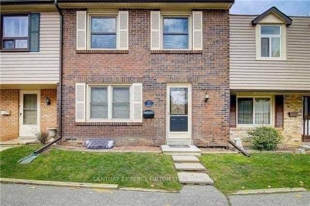 Palmdale Drive 59, Toronto E05, ON M1T 1P2