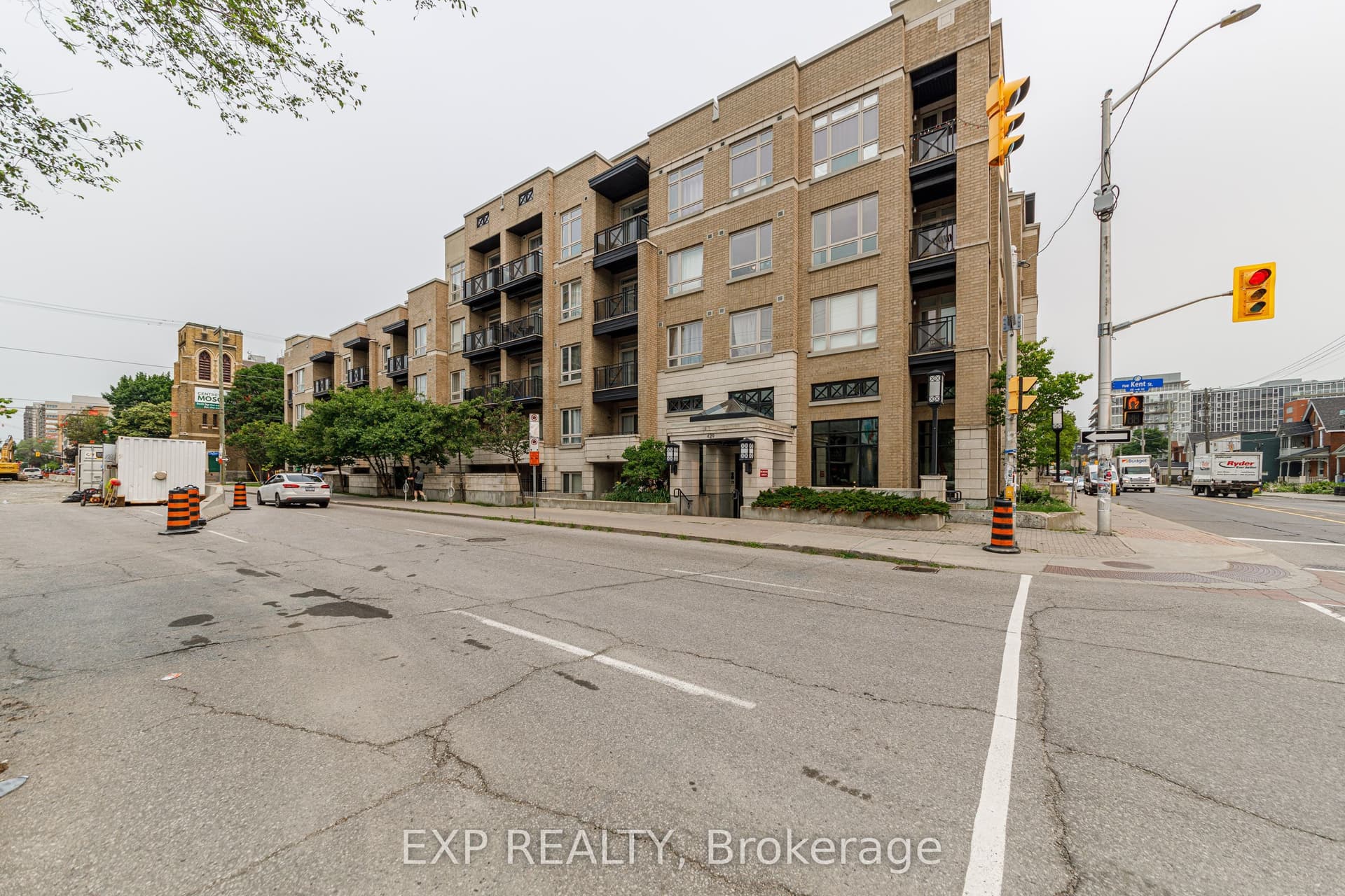 Kent Street 221, Ottawa Centre, ON K2P 1B5