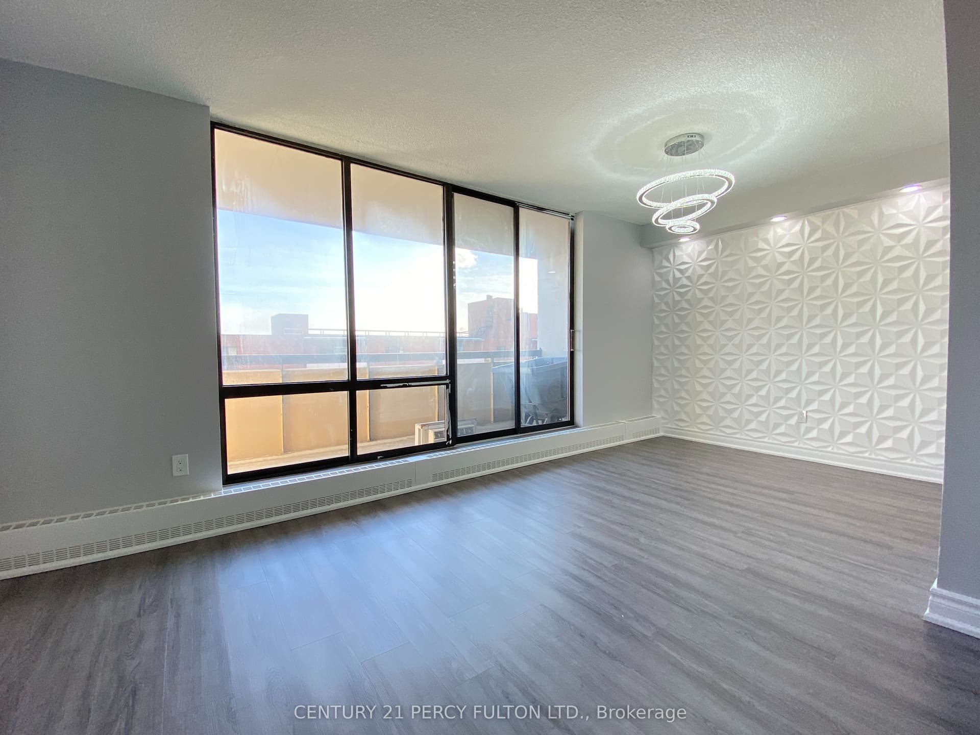 Bridletowne Circle 602, Toronto, ON M1W 2V1