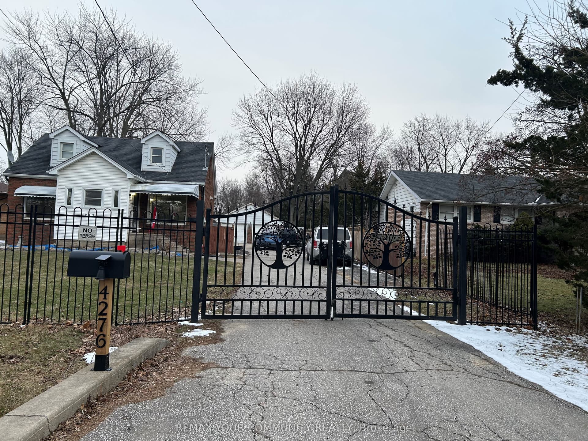 Howard Avenue, Windsor, ON N9G 1P3