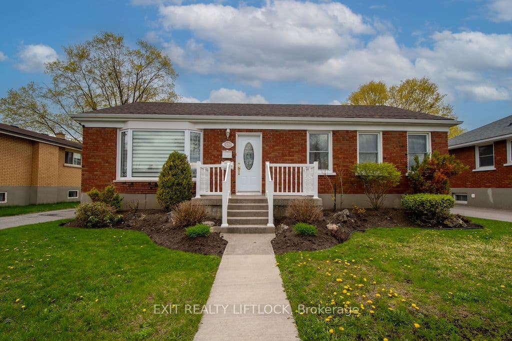 Shirley Avenue, Peterborough, ON K9J 5N9
