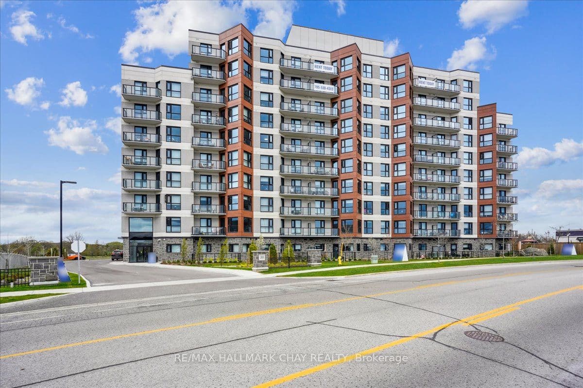 Hanmer Street W 412, Barrie, ON L4N 0J8