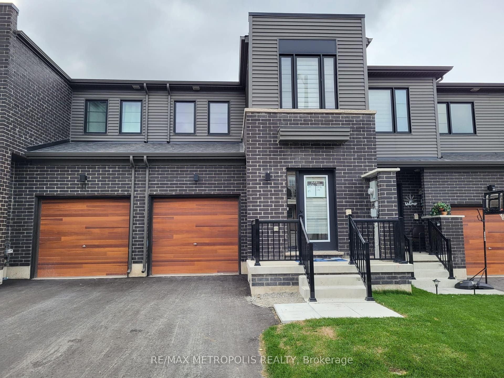 Hay Lane, Barrie, ON L9J 0V5