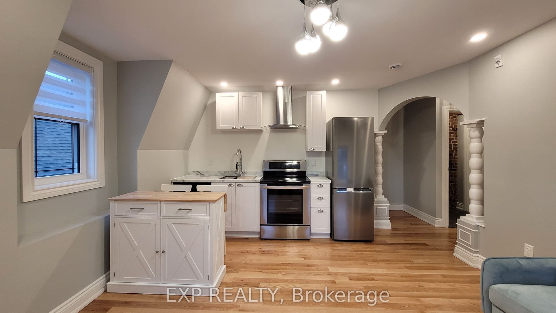 James Street 301, Ottawa Centre, ON K1R 5M4