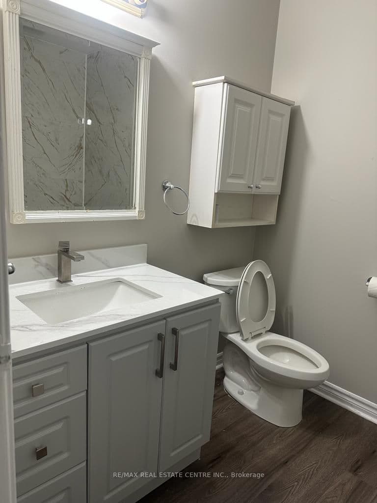 Albert Street 16, Waterloo, ON N2L 5A7