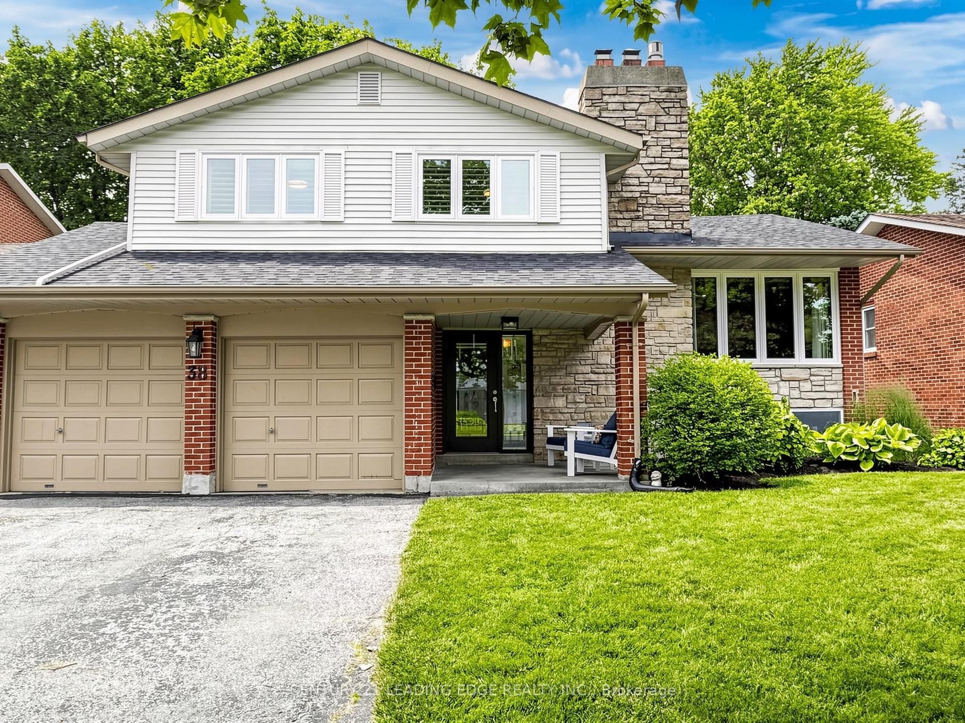 Sheldonbury Crescent, Toronto, ON M1W 1K9