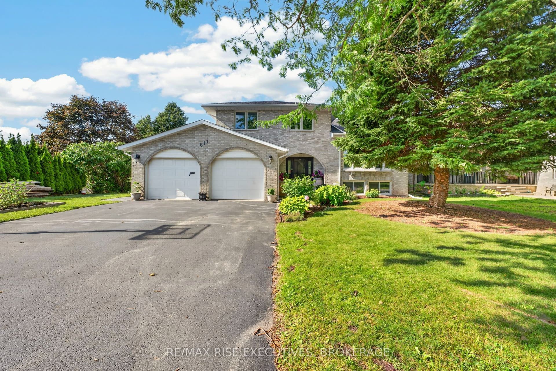 Rivermeade Avenue, Kingston, ON K7M 7Z5