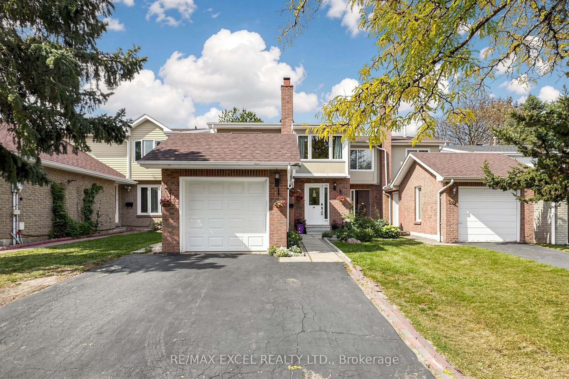 Redheugh Crescent, Toronto, ON M1W 3C3