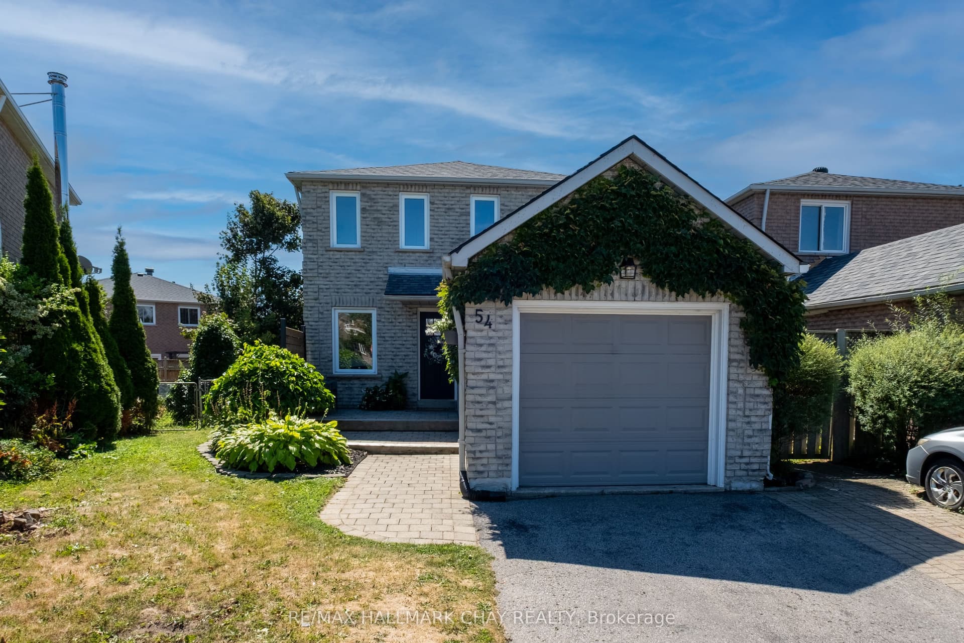 Wallace Drive, Barrie, ON L4N 7E1