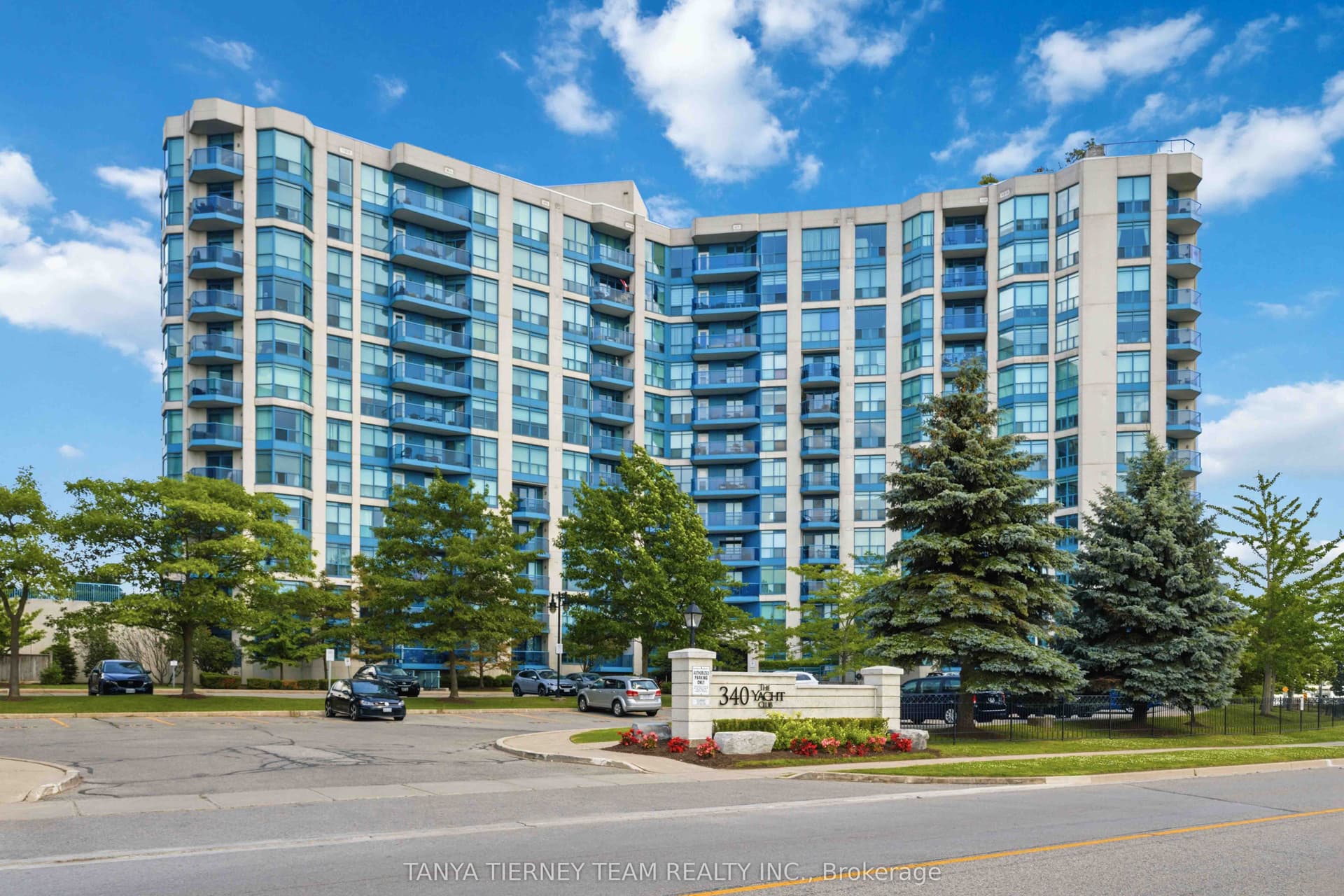 Watson Street W 510, Whitby, ON L1N 9G1