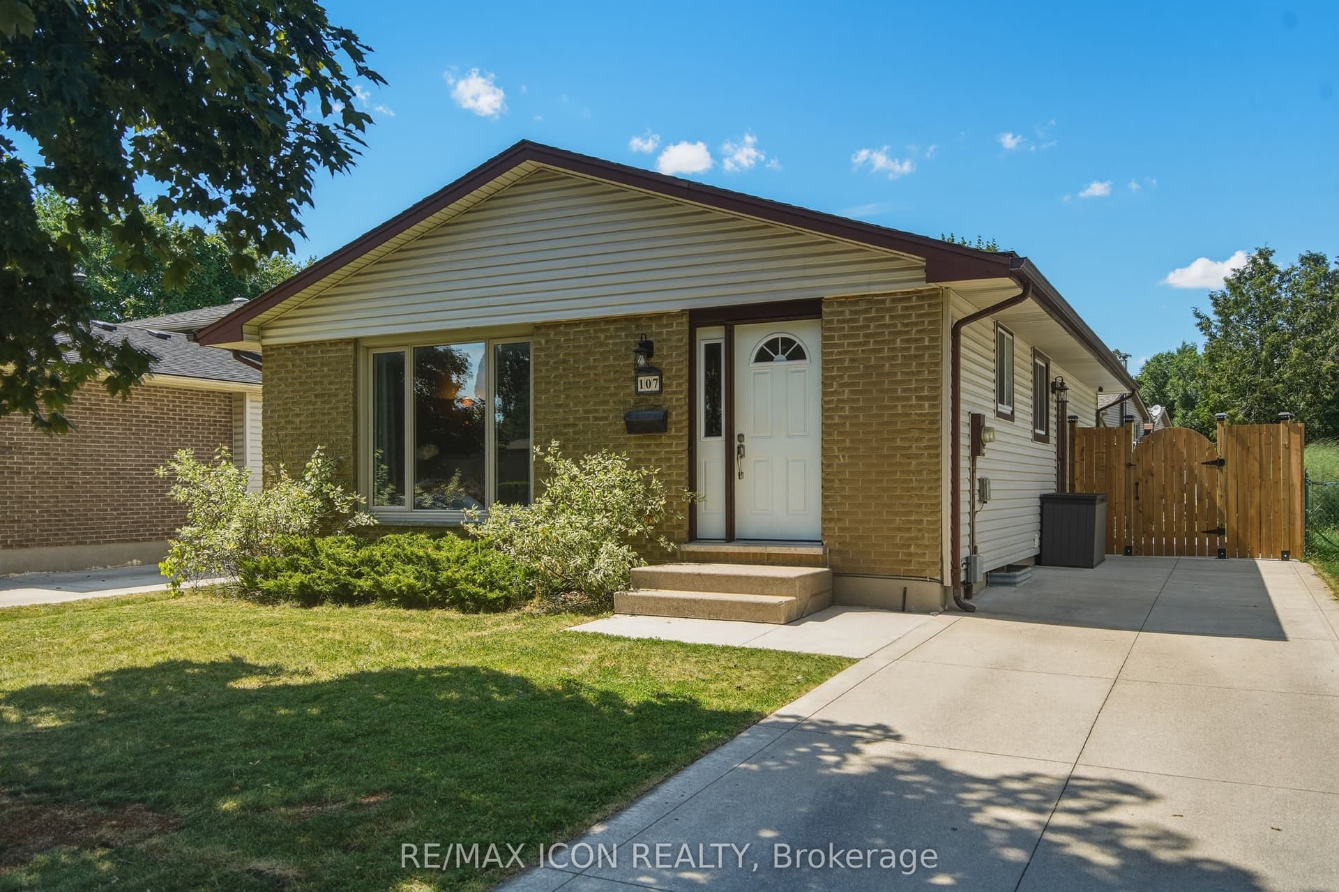Rosamond Crescent, London South, ON N6E 2M7